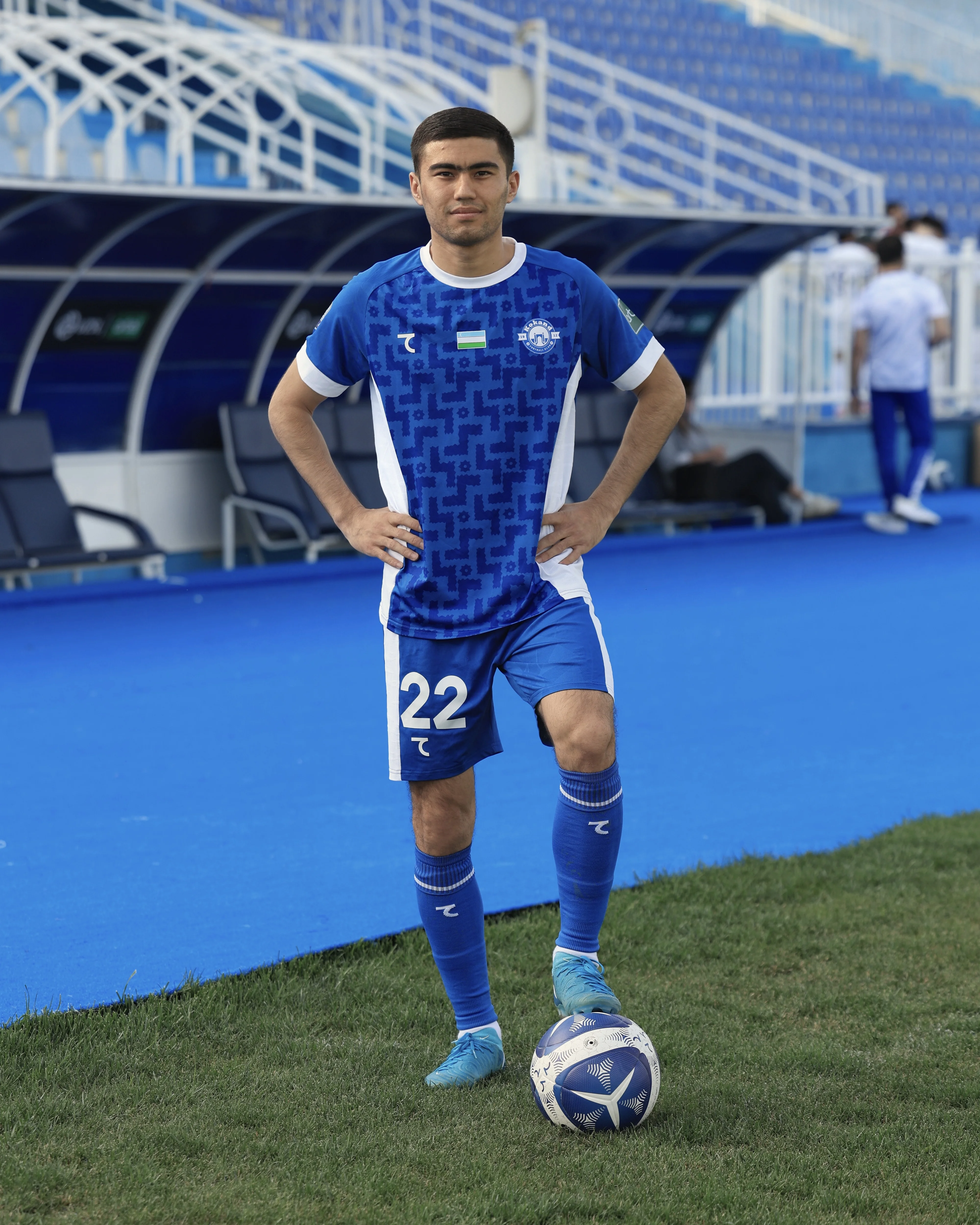 BUILD TOMORROW - Kids Sport Collection